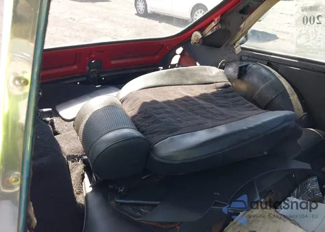 1970 Mg Mgb Gt z USA, uszkodzony, nr VIN GHD5UB246162G0000